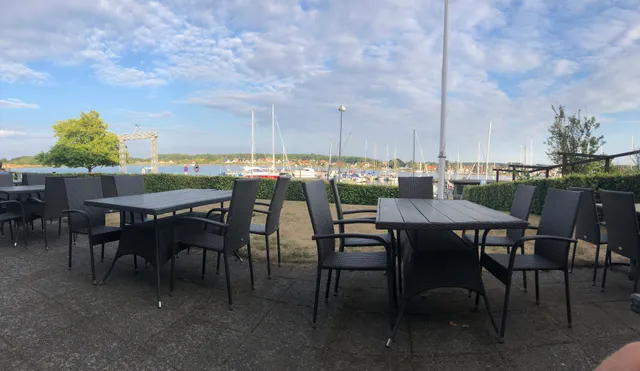 King's Sushi & Café