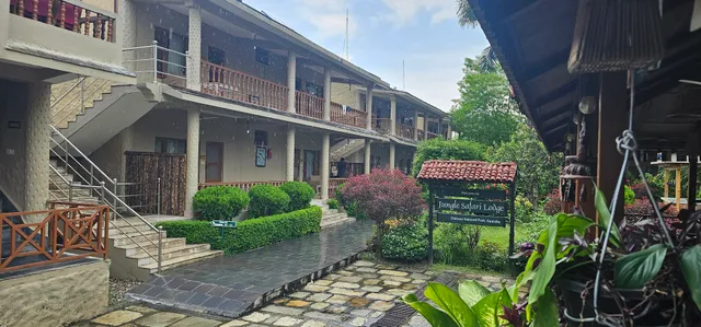 Jungle Safari Lodge