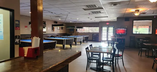 T J Cullys Local Grille