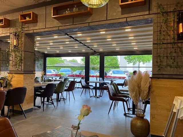 Grill Werk Vettweiß