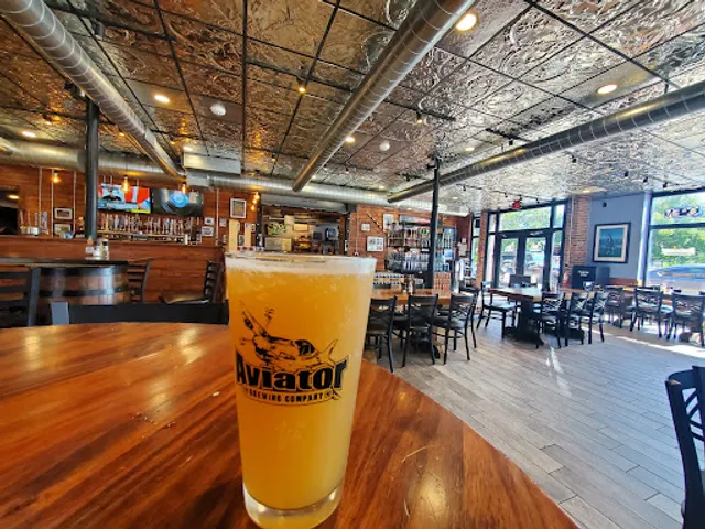 Aviator Pizza & BeerShop