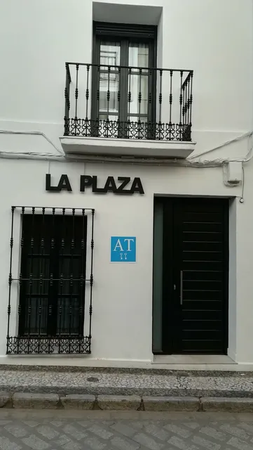 Apartamentos La Plaza