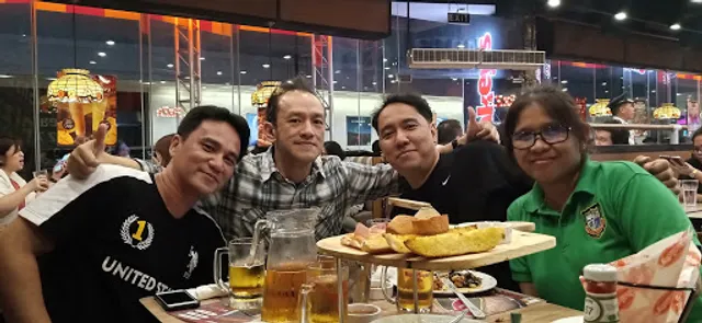 Shakey's (Park Square)