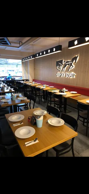 Restaurace Beroun Český Dvůr Beroun obědy večeře Beroun