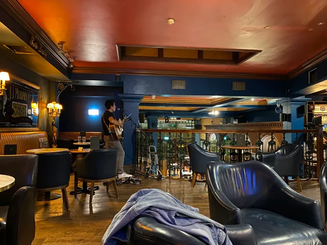 Thirteen On The Green