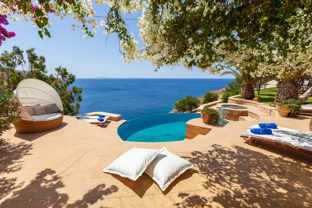 Cycladic Gem Luxury Villa