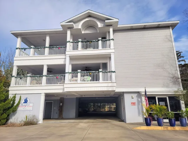 Beaufort Harbour Suites