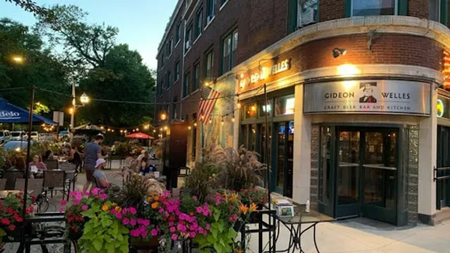 Gideon Welles Craft Beer Bar & Kitchen