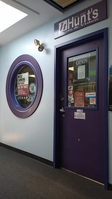 Hunt's Photo and Video