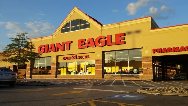 Giant Eagle Supermarket