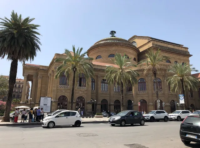 LA FINESTRA SUL PORTO B&B (CIN: IT082053B4SAXPAWS4)