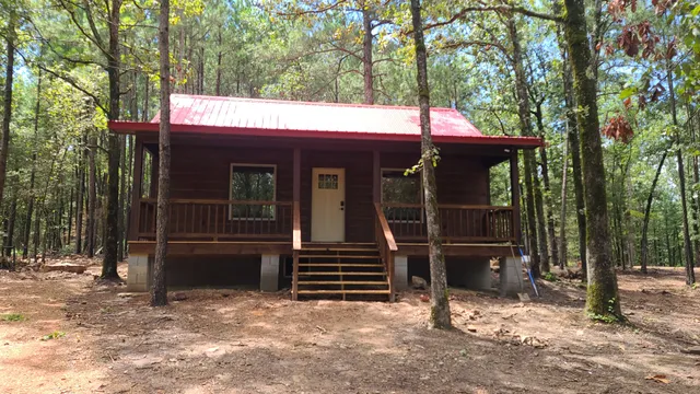 TALLANT LAKE CABINS / TLC CABINS