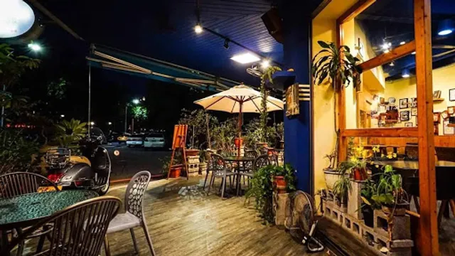 三角梅複合式餐飲