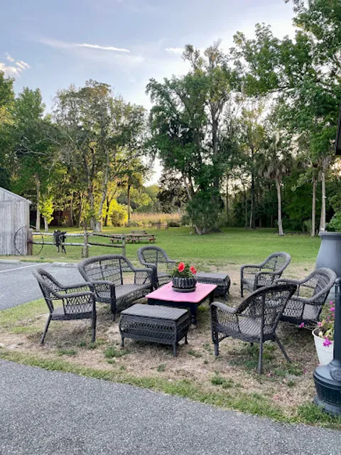 Wallace's at the Greenhouse