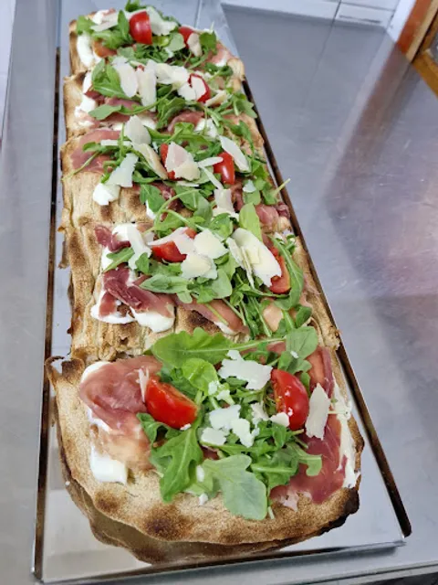 Un Mondo di Pizza by Minniti