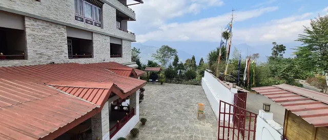 Serchhu Farmhouse (Traditional Heritage Hotel)