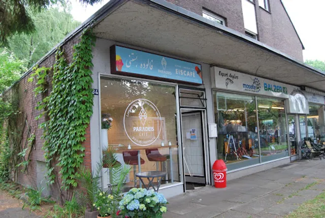 PARADEIS CAFE (Bastani faloodeh)