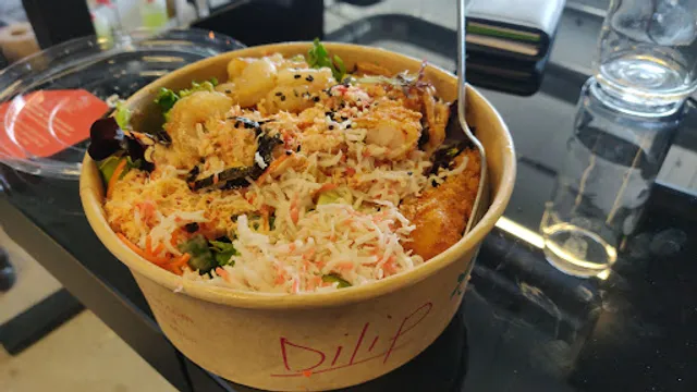 Le Poke Station Laurier (LIVRAISON SEULEMENT)