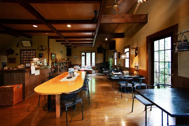 Bistare Kana Lodge & Restaurant