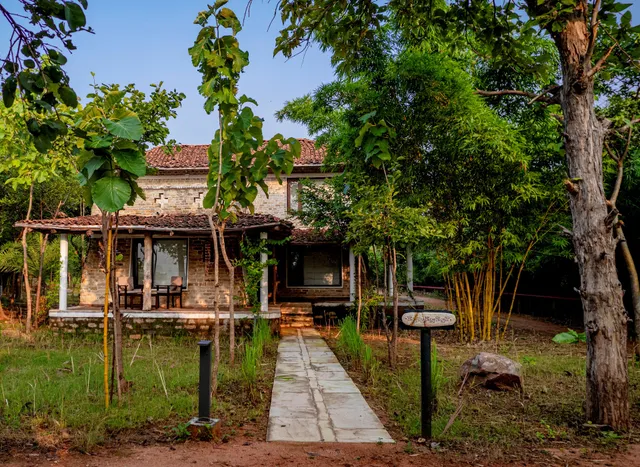 Tendu Leaf Jungle Resort & Spa