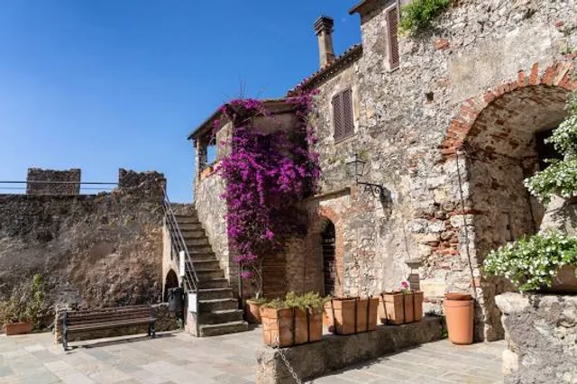 Palazzo Collacchioni e Rocca Aldobrandesca - Capalbio