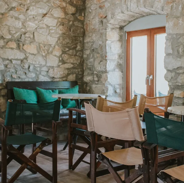 Το Πεύκο (The Pine Tree)