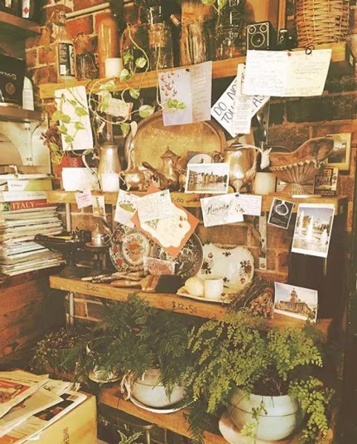 Memento Cafe & Kitchen