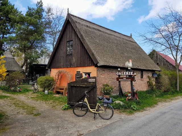 Feng Shui Garten und Galerie im Hühnerstall