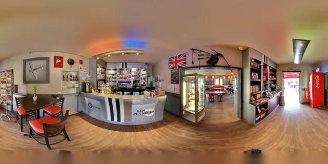 Les 3 Planeurs - restauration en continu