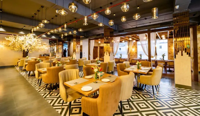 Moti Mahal Delux - Hazratganj