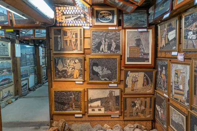 Broken Hill Mining Museum & Whites Mineral Art Gallery