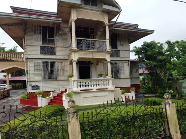 Hofileña Ancestral House