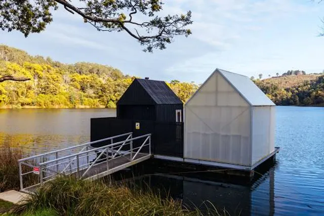 Floating Sauna Lake Derby