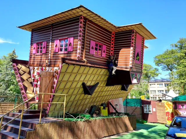 Dom Do Góry Nogami Mielno