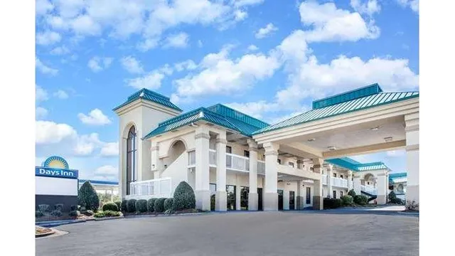 Days Inn by Wyndham Saint Pauls