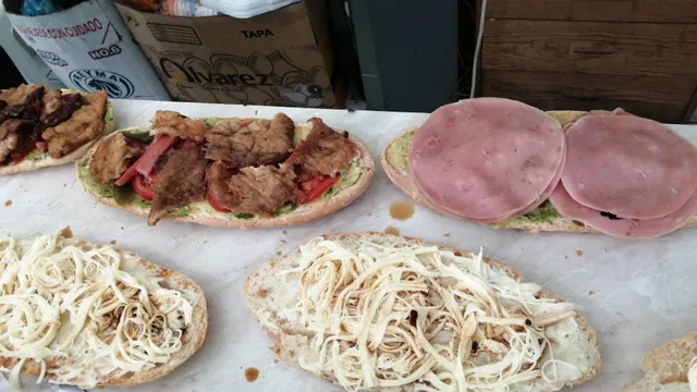 Comida casera calpulli y cemitas poblanas