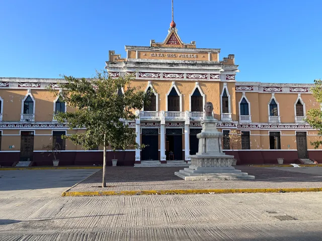 Casa del Pueblo