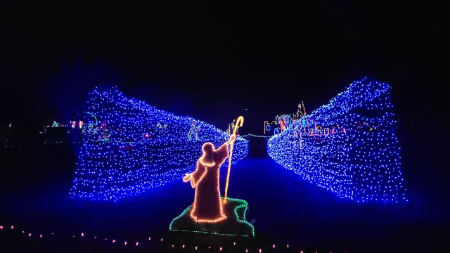 Santa's Ranch Drive Thru Christmas Light Park