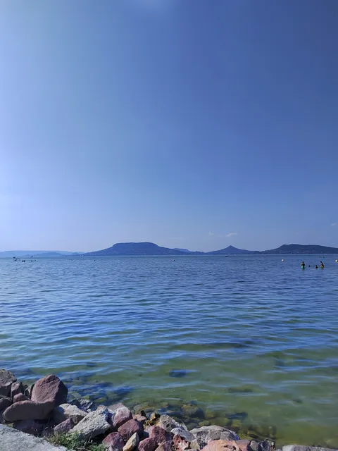 Fonyódliget, Árpád part