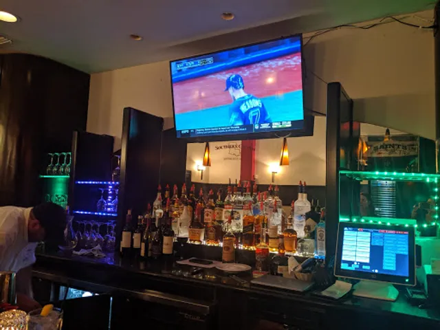 Southern Charm Bistreaux & Bar