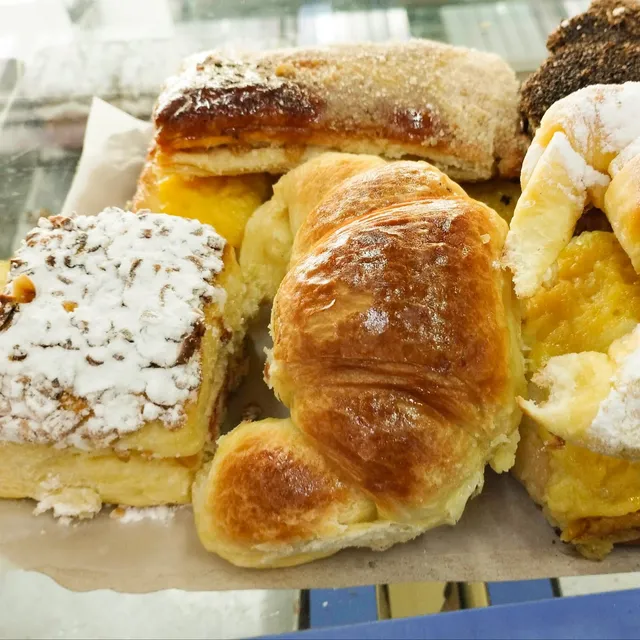 Panaderia y Confiteria La Argentina
