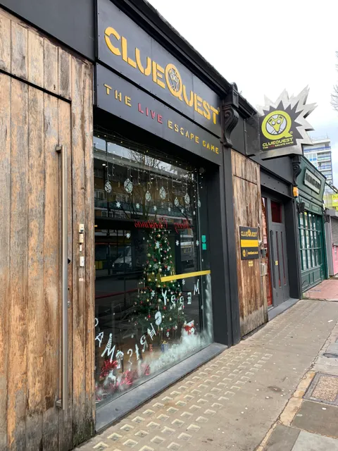 clueQuest - The Live Escape Game