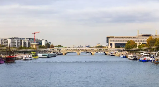 Passerelle Simone-de-Beauvoir