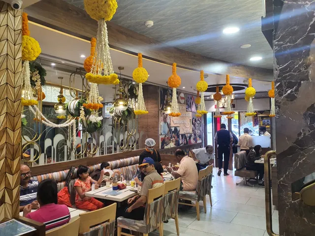 Aaswad Upahar & Mithai Gruh