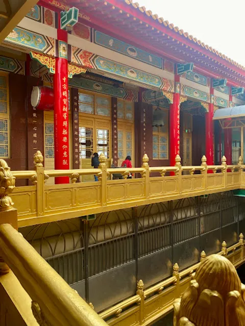 DIRTY ROGER'S SUPERBAR