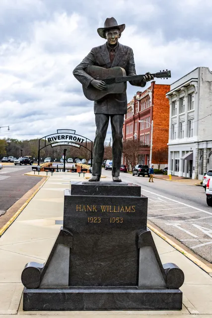 Hank Williams Statue
