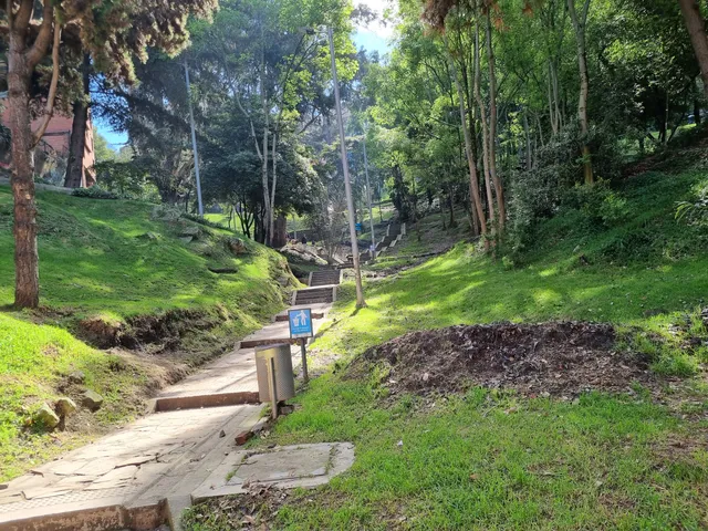 Gustavo Uribe Botero Local Park