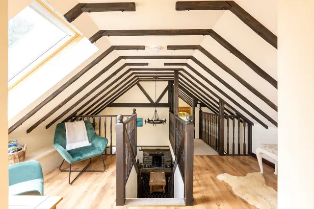 Rhos Farm & Rhos Barn