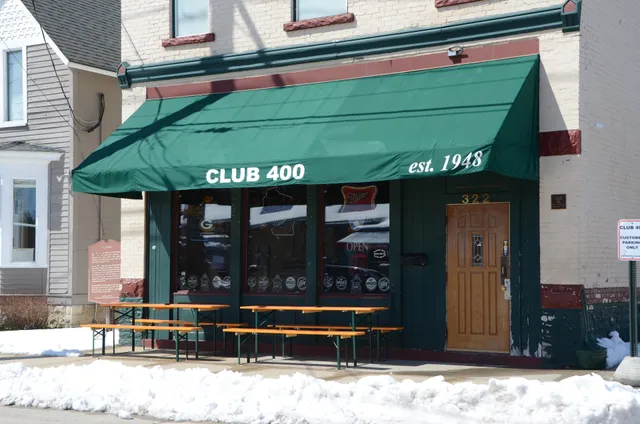 Club 400 Bar and Grill
