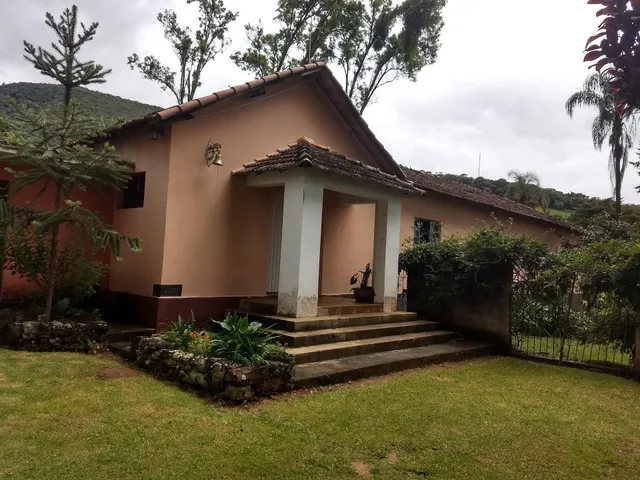 Antigo Mosteiro Serra Clara